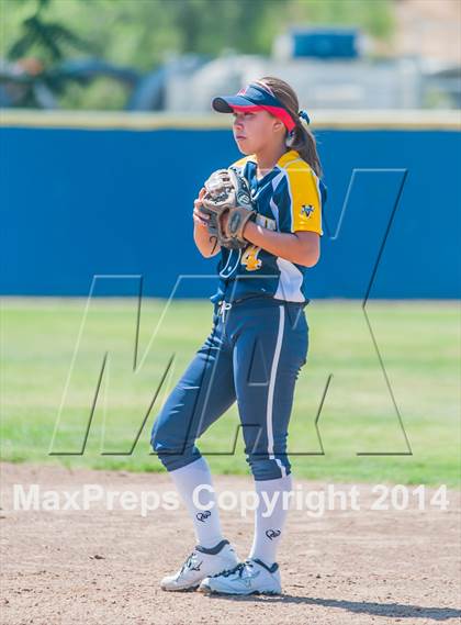 Thumbnail 3 in Notre Dame vs. Santa Catalina (CIF CCS D3 Final) photogallery.