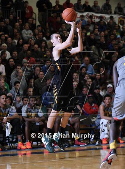 Thumbnail 2 in Oak Hill Academy vs. West Linn (Les Schwab Invitational) photogallery.