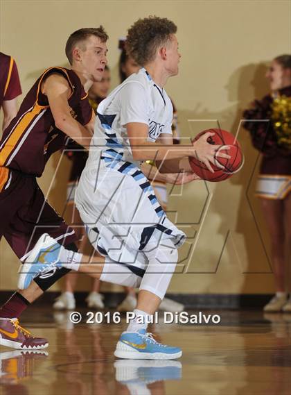 Thumbnail 1 in Windsor vs. Valor Christian (CHSAA 4A Great 8) photogallery.