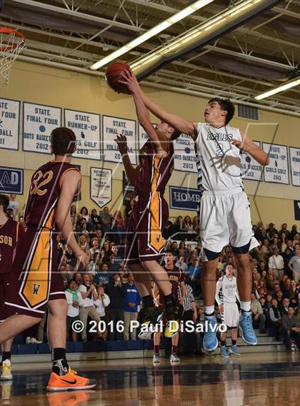 Thumbnail 2 in Windsor vs. Valor Christian (CHSAA 4A Great 8) photogallery.