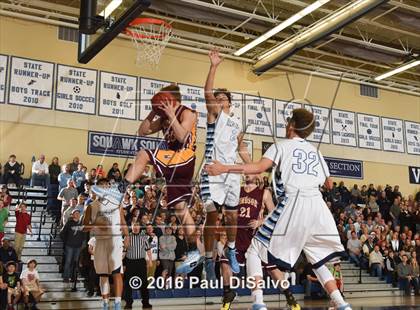 Thumbnail 2 in Windsor vs. Valor Christian (CHSAA 4A Great 8) photogallery.