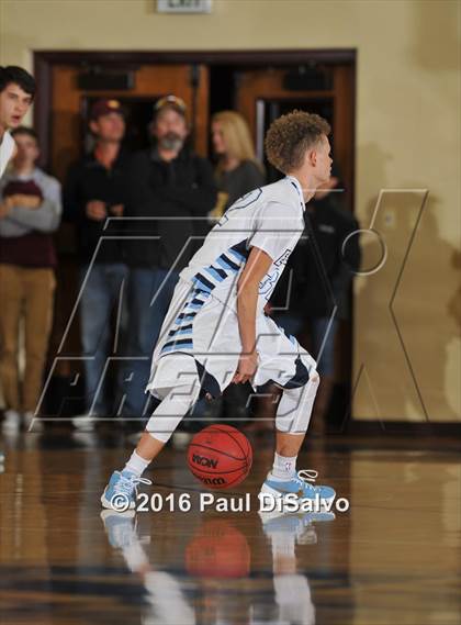 Thumbnail 1 in Windsor vs. Valor Christian (CHSAA 4A Great 8) photogallery.