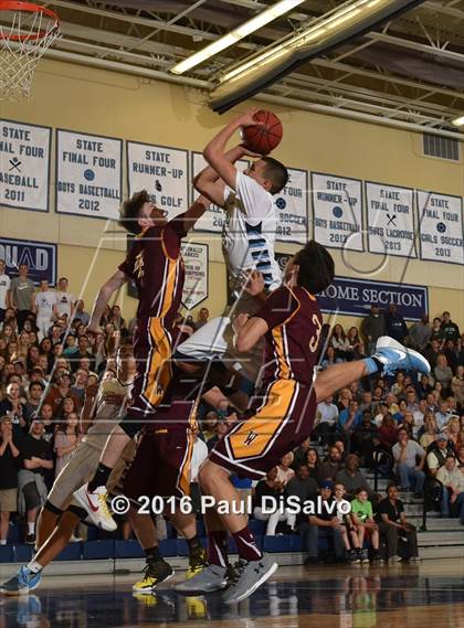 Thumbnail 3 in Windsor vs. Valor Christian (CHSAA 4A Great 8) photogallery.