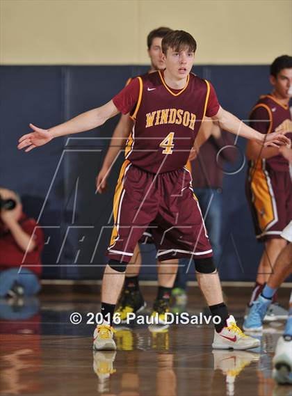 Thumbnail 2 in Windsor vs. Valor Christian (CHSAA 4A Great 8) photogallery.
