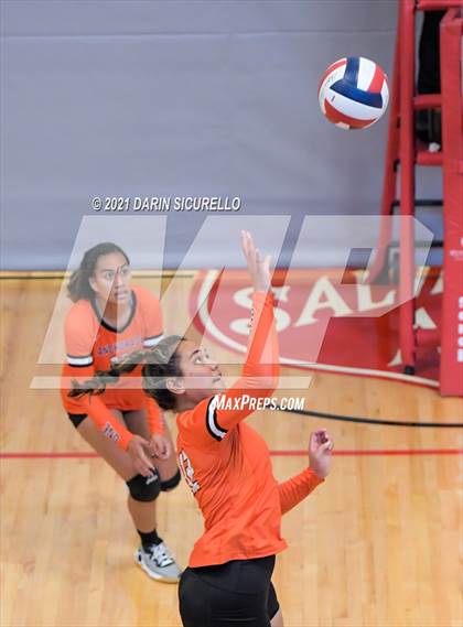 Thumbnail 2 in West Anchorage vs Bishop's School (Nike Tournament of Champions) photogallery.