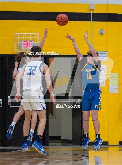 Thumbnail 2 in Tri-Central vs. Greenfield-Central photogallery.