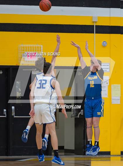 Thumbnail 3 in Tri-Central vs. Greenfield-Central photogallery.