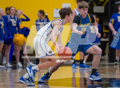 Thumbnail 1 in Tri-Central vs. Greenfield-Central photogallery.