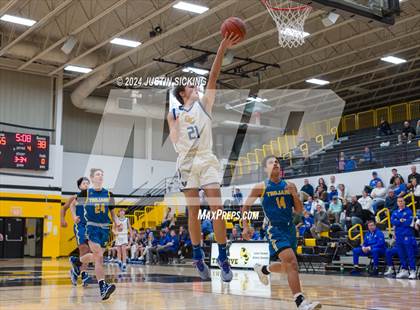 Thumbnail 1 in Tri-Central vs. Greenfield-Central photogallery.