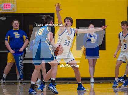 Thumbnail 1 in Tri-Central vs. Greenfield-Central photogallery.