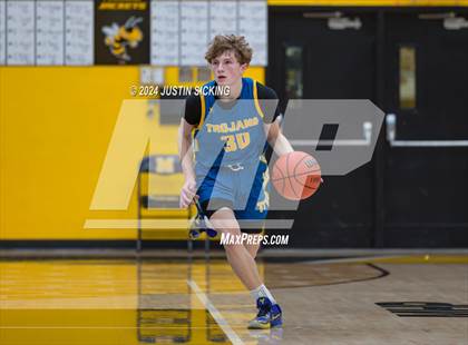 Thumbnail 3 in Tri-Central vs. Greenfield-Central photogallery.