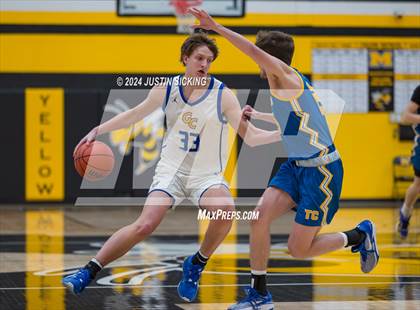 Thumbnail 3 in Tri-Central vs. Greenfield-Central photogallery.