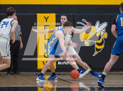 Thumbnail 2 in Tri-Central vs. Greenfield-Central photogallery.