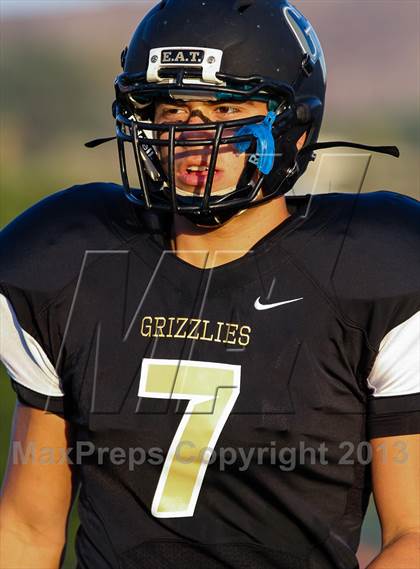 Thumbnail 2 in Golden Valley vs. Agoura photogallery.