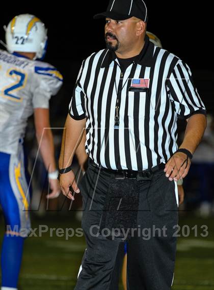 Thumbnail 2 in Golden Valley vs. Agoura photogallery.