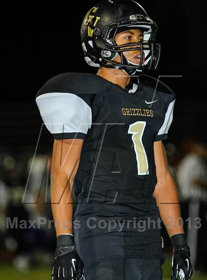 Thumbnail 3 in Golden Valley vs. Agoura photogallery.