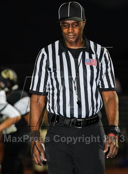 Thumbnail 2 in Golden Valley vs. Agoura photogallery.