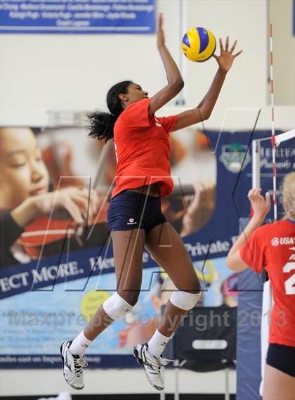 Thumbnail 3 in Danielle Cuttino (Reebok Dynamic Athlete)  photogallery.