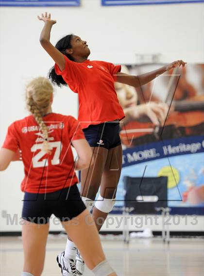 Thumbnail 3 in Danielle Cuttino (Reebok Dynamic Athlete)  photogallery.