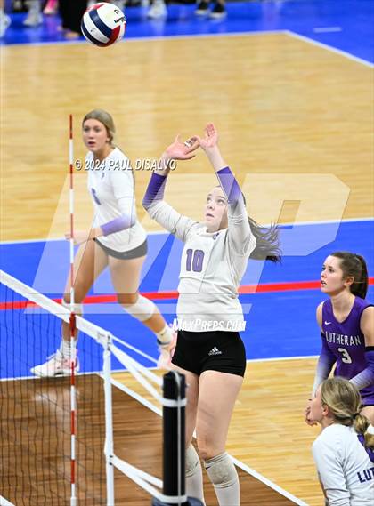 Thumbnail 2 in Thompson Valley vs. Lutheran (CHSAA 4A State Final) photogallery.