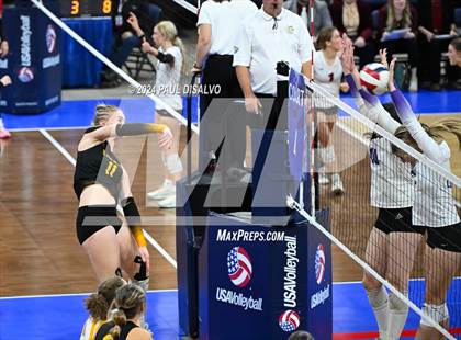 Thumbnail 1 in Thompson Valley vs. Lutheran (CHSAA 4A State Final) photogallery.