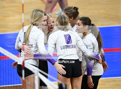 Thumbnail 2 in Thompson Valley vs. Lutheran (CHSAA 4A State Final) photogallery.
