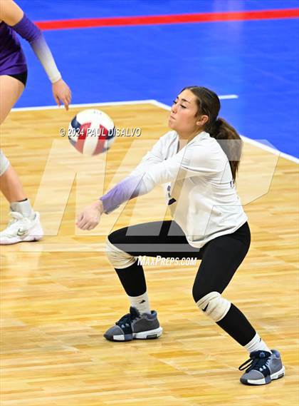 Thumbnail 2 in Thompson Valley vs. Lutheran (CHSAA 4A State Final) photogallery.