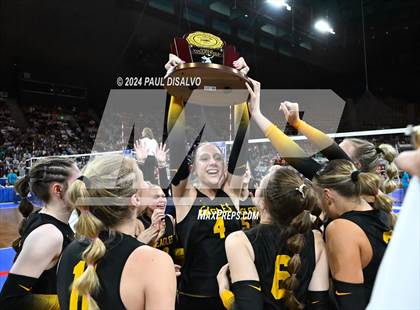 Thumbnail 3 in Thompson Valley vs. Lutheran (CHSAA 4A State Final) photogallery.