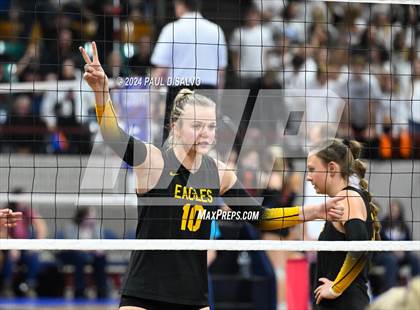 Thumbnail 2 in Thompson Valley vs. Lutheran (CHSAA 4A State Final) photogallery.
