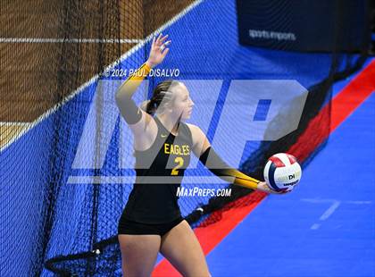 Thumbnail 2 in Thompson Valley vs. Lutheran (CHSAA 4A State Final) photogallery.