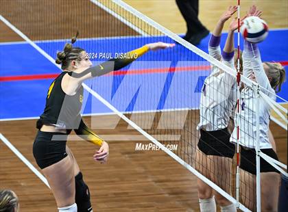 Thumbnail 2 in Thompson Valley vs. Lutheran (CHSAA 4A State Final) photogallery.