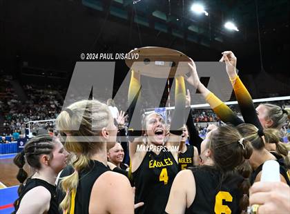 Thumbnail 2 in Thompson Valley vs. Lutheran (CHSAA 4A State Final) photogallery.