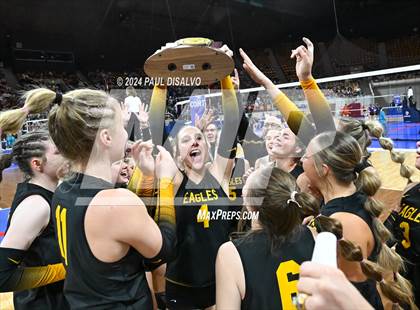 Thumbnail 2 in Thompson Valley vs. Lutheran (CHSAA 4A State Final) photogallery.