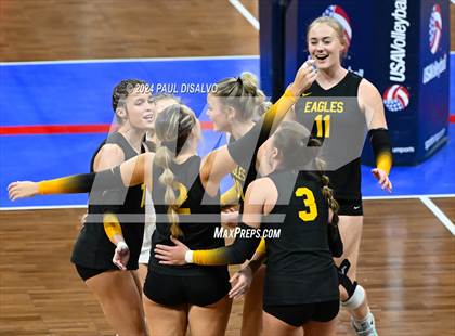 Thumbnail 2 in Thompson Valley vs. Lutheran (CHSAA 4A State Final) photogallery.