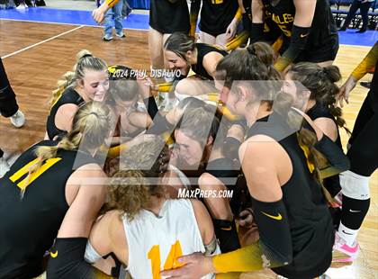 Thumbnail 2 in Thompson Valley vs. Lutheran (CHSAA 4A State Final) photogallery.
