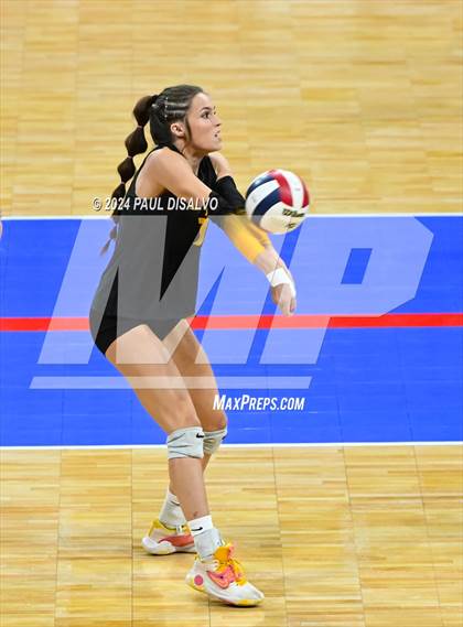 Thumbnail 2 in Thompson Valley vs. Lutheran (CHSAA 4A State Final) photogallery.