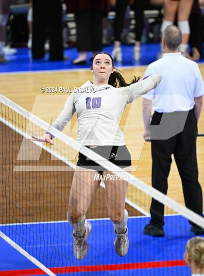 Thumbnail 2 in Thompson Valley vs. Lutheran (CHSAA 4A State Final) photogallery.