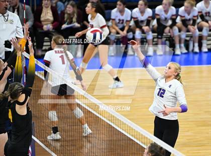 Thumbnail 1 in Thompson Valley vs. Lutheran (CHSAA 4A State Final) photogallery.