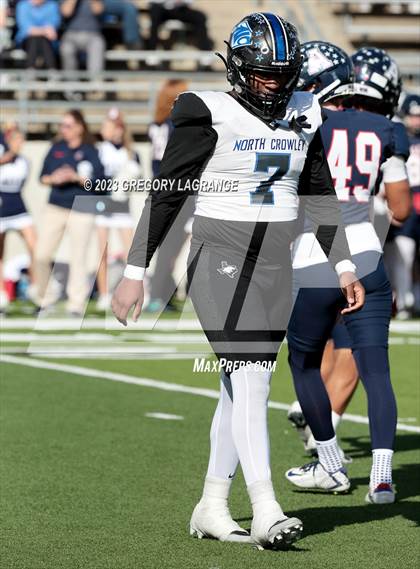 Thumbnail 3 in North Crowley vs Allen (UIL 6A Football Regional Quarterfinals) photogallery.