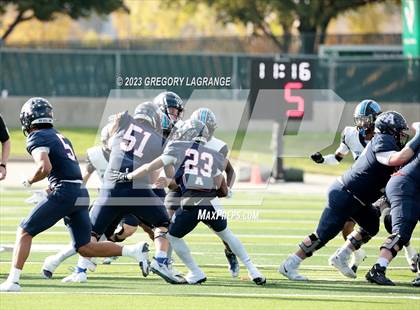 Thumbnail 2 in North Crowley vs Allen (UIL 6A Football Regional Quarterfinals) photogallery.