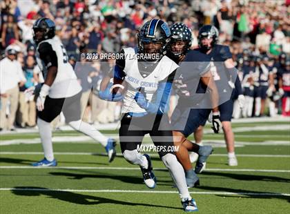 Thumbnail 3 in North Crowley vs Allen (UIL 6A Football Regional Quarterfinals) photogallery.