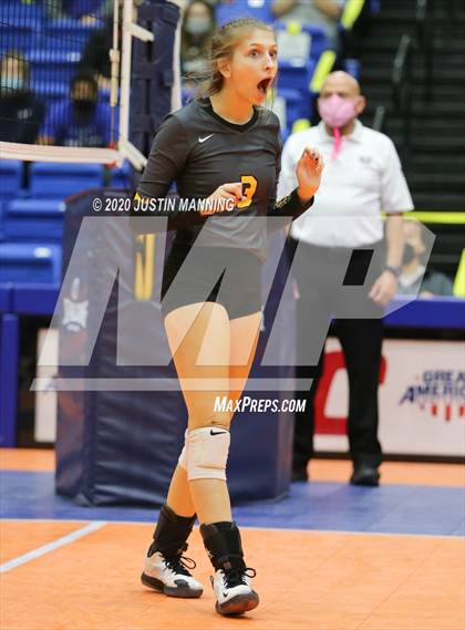 Thumbnail 3 in Paris vs. Hackett (AAA 3A State Final) photogallery.