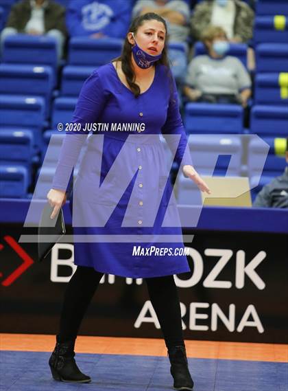 Thumbnail 2 in Paris vs. Hackett (AAA 3A State Final) photogallery.