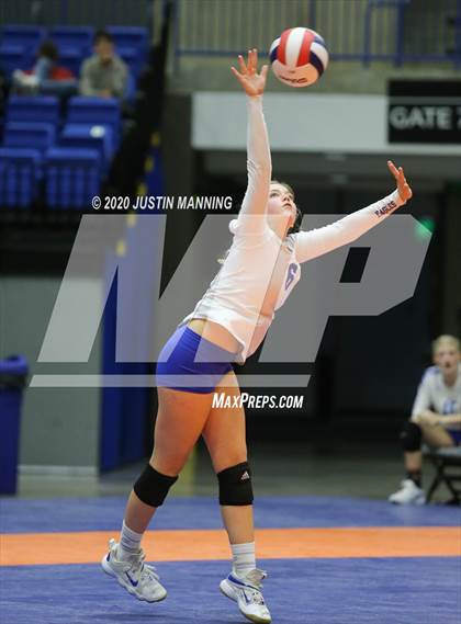 Thumbnail 1 in Paris vs. Hackett (AAA 3A State Final) photogallery.
