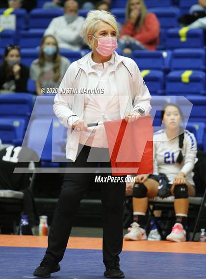 Thumbnail 1 in Paris vs. Hackett (AAA 3A State Final) photogallery.