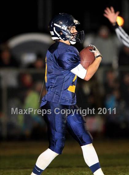 Thumbnail 3 in Arroyo Grande vs. Culver City (CIF SS Western Division Final) photogallery.