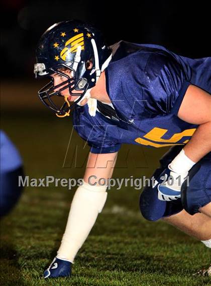 Thumbnail 2 in Arroyo Grande vs. Culver City (CIF SS Western Division Final) photogallery.
