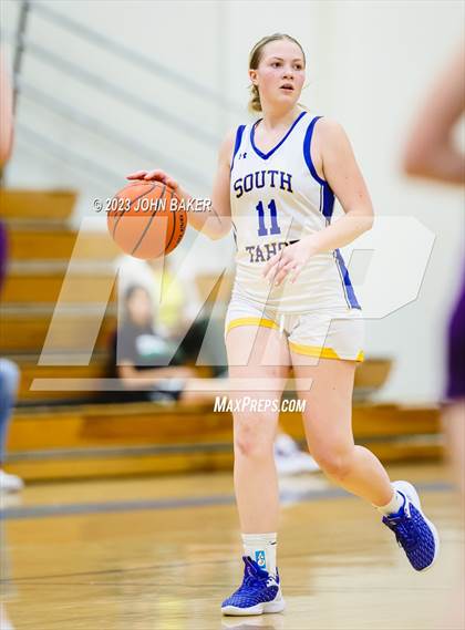Thumbnail 1 in Portola vs. South Tahoe (Varsity Elite Tournament) photogallery.