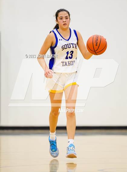 Thumbnail 1 in Portola vs. South Tahoe (Varsity Elite Tournament) photogallery.
