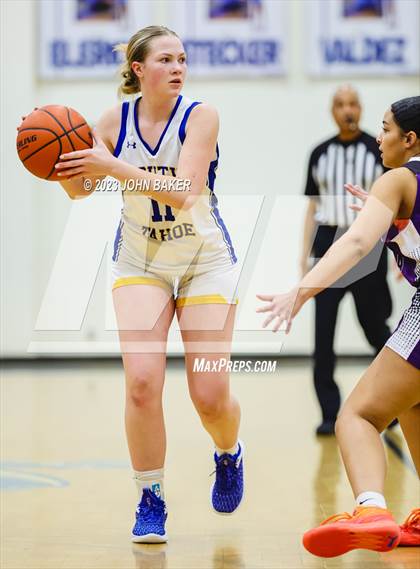 Thumbnail 2 in Portola vs. South Tahoe (Varsity Elite Tournament) photogallery.